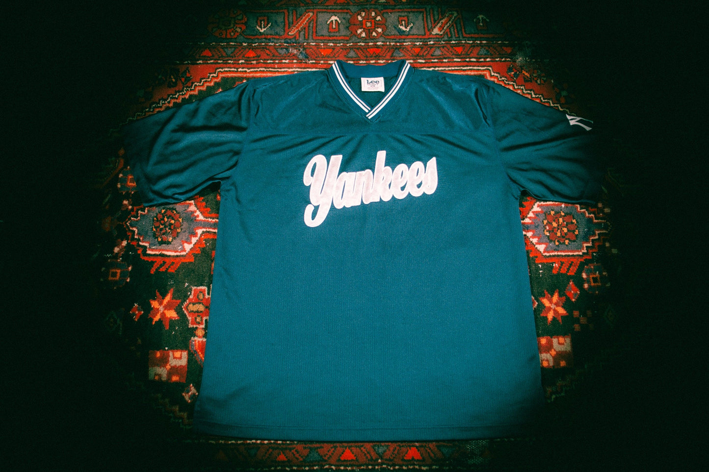Vintage Yankees Script V-Neck Jersey Tee – XL