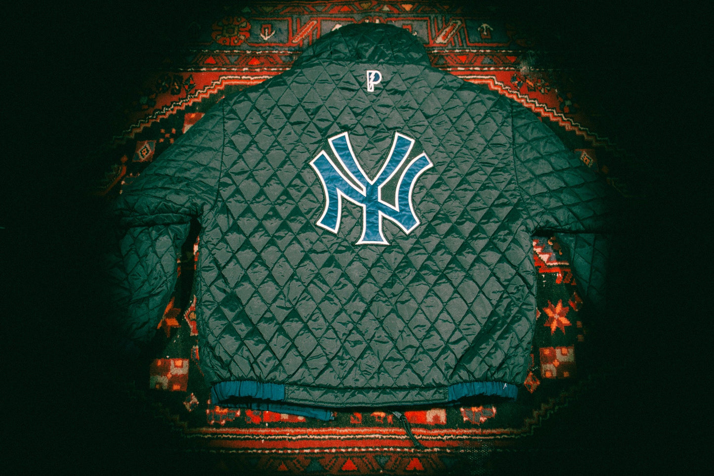 Pro Player New York Yankees Reversible Puffer Jacket – Men’s L
