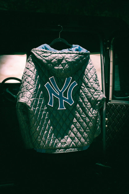 Pro Player New York Yankees Reversible Puffer Jacket – Men’s L