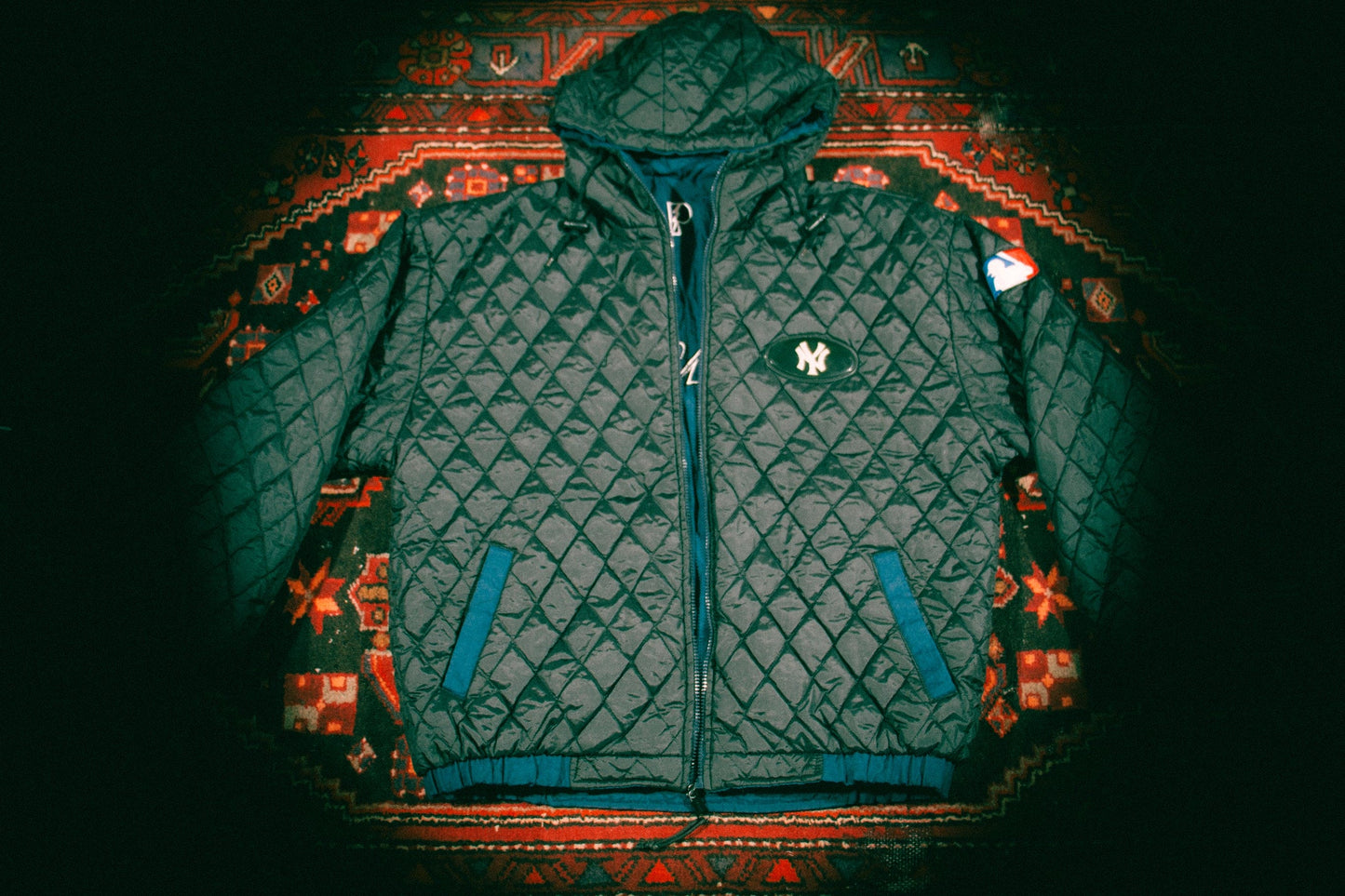 Pro Player New York Yankees Reversible Puffer Jacket – Men’s L