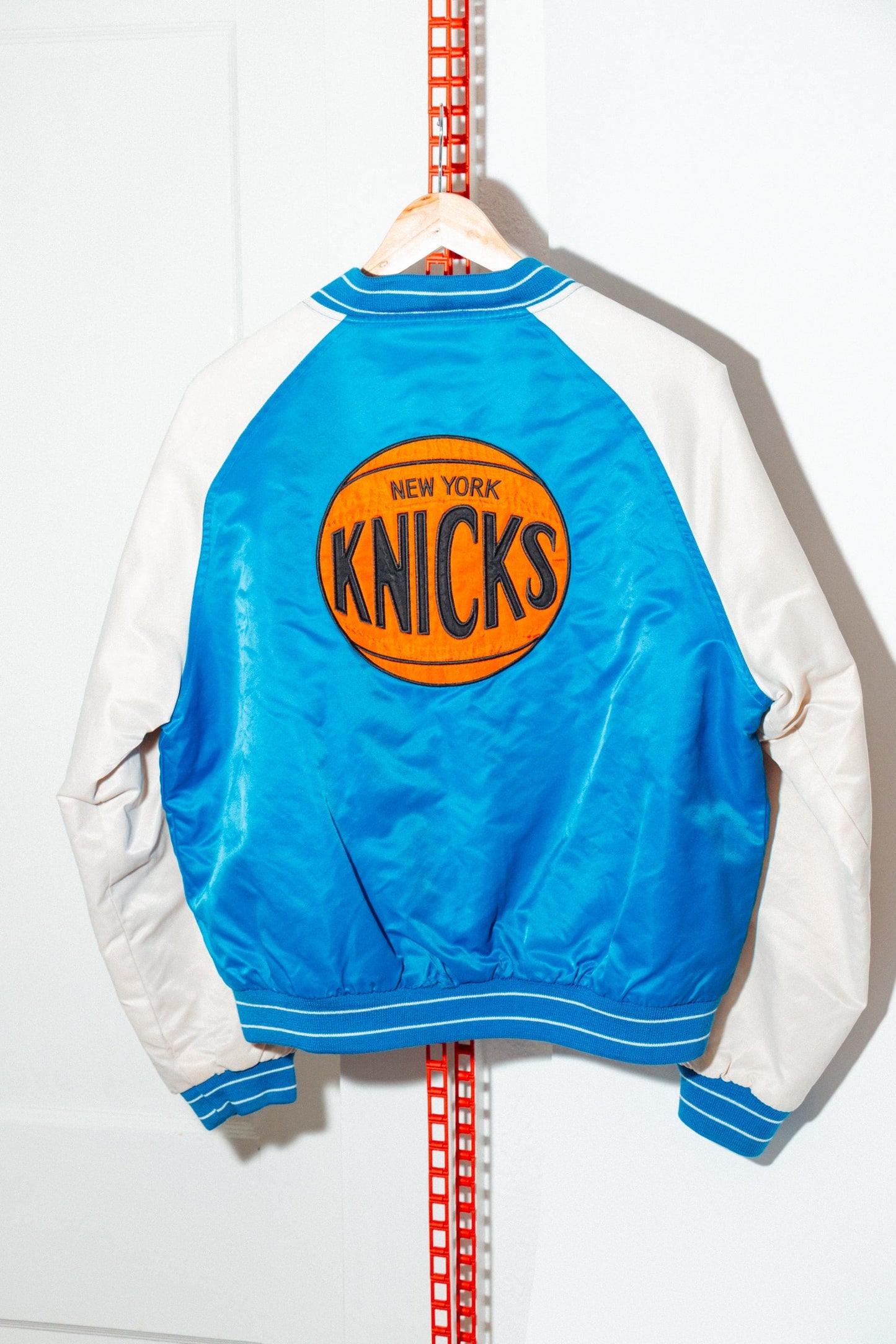 Knicks Hardwood Classics Bomber (Cropped Fit) L